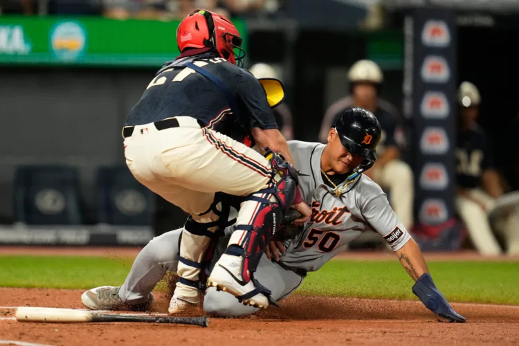 Bazzana singles home winning run in 10th inning as Guardians top Tigers 4-3 to sweep doubleheader